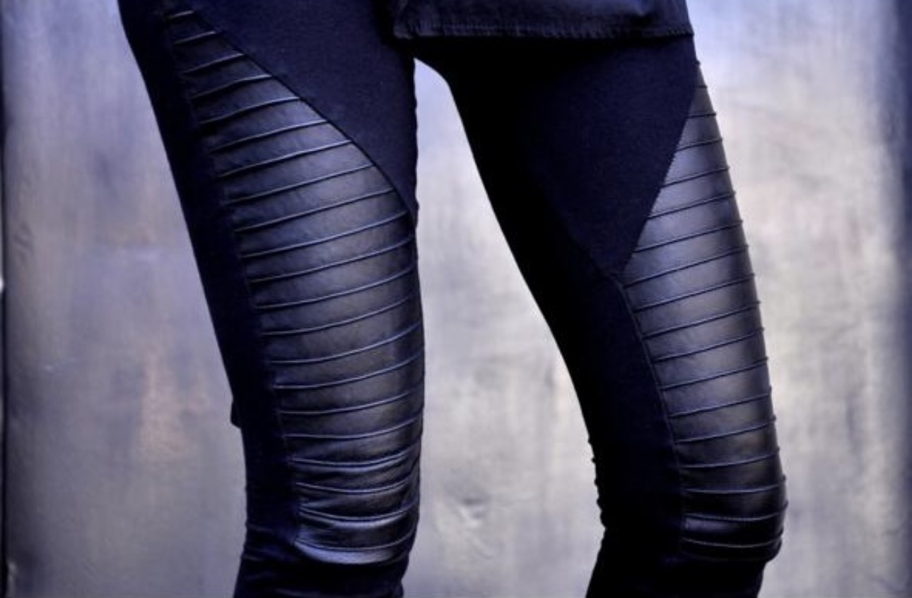 HIGH-WAISTED BLACK FAUX LEATHER LEGGINGS