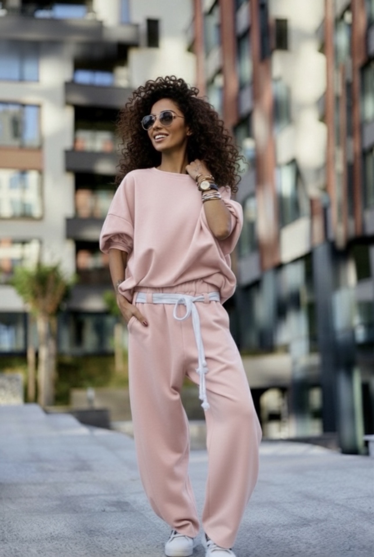 OVERSIZED SWEAT SET WITH OPEN BACK